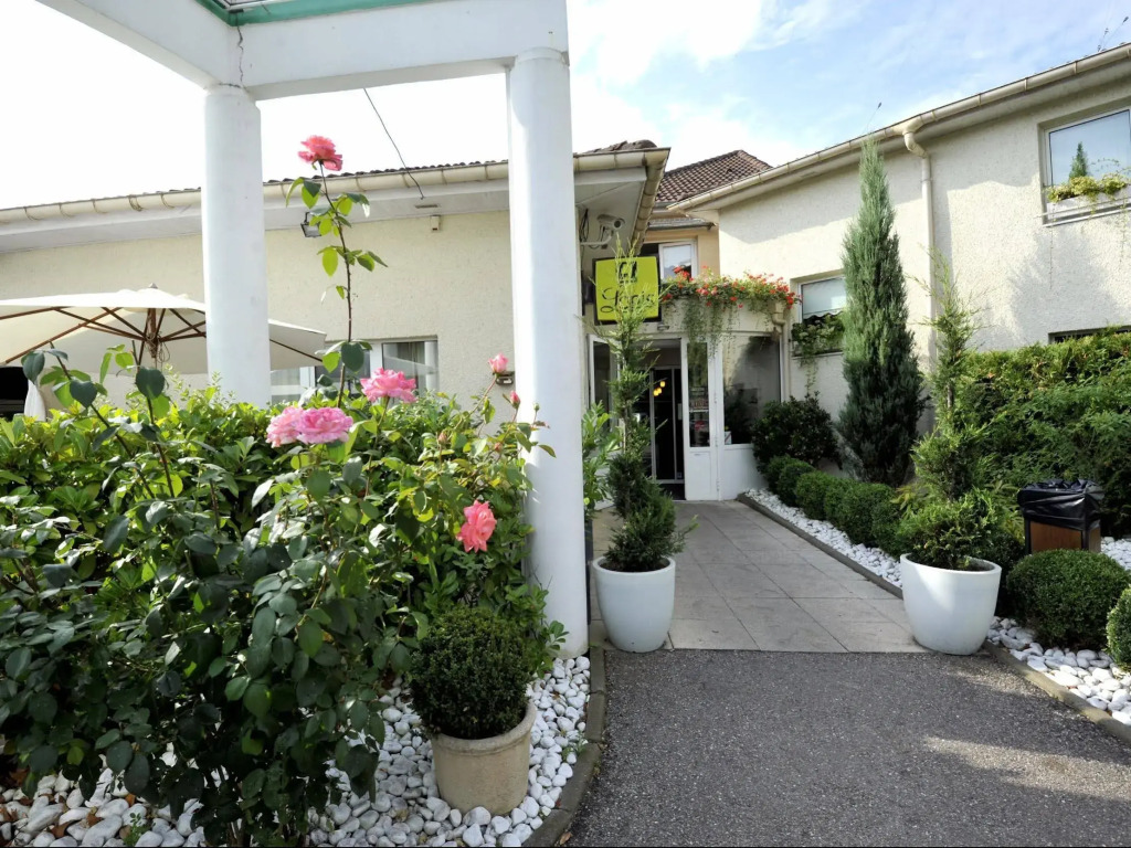 Logis Cottage Hotel