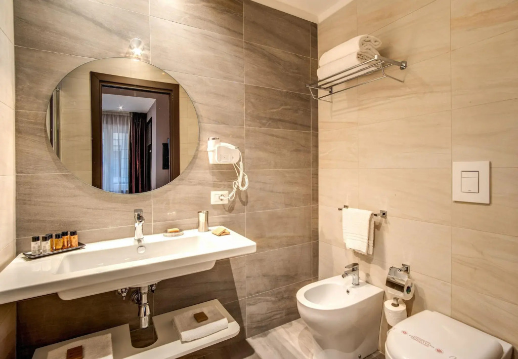 MZ HOTEL