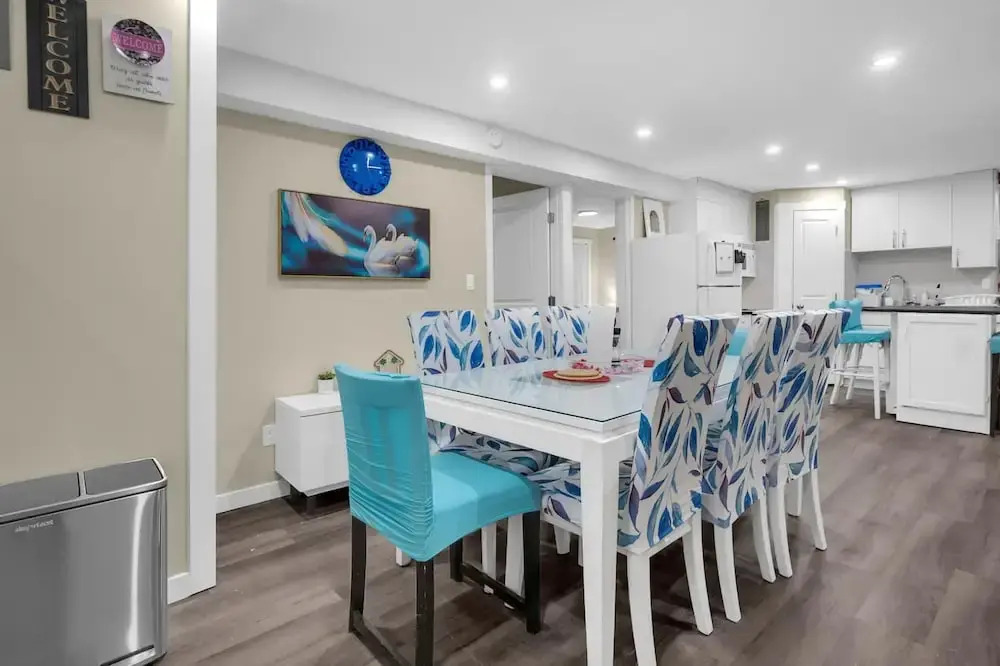 240 Spacious Modern Home w AC