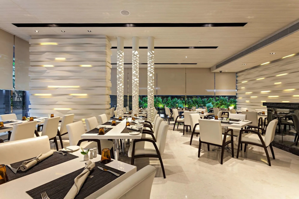 Hyatt Place Bangkok Sukhumvit 1