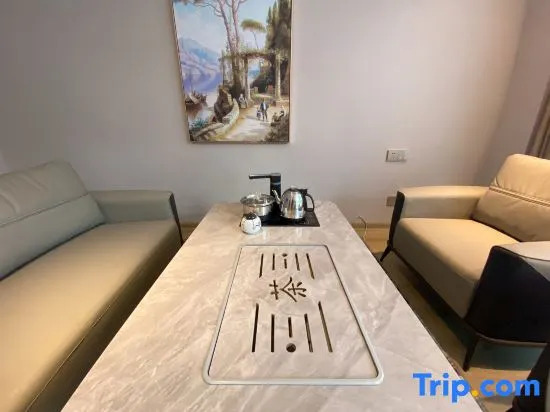 Vienna 3 Best Hotel (Shennongjia Dajiuhu National Park Scenic Area Entrance Pingqian Ancient Town)
