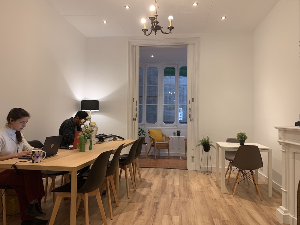 CoImpact Coliving - Hostel
