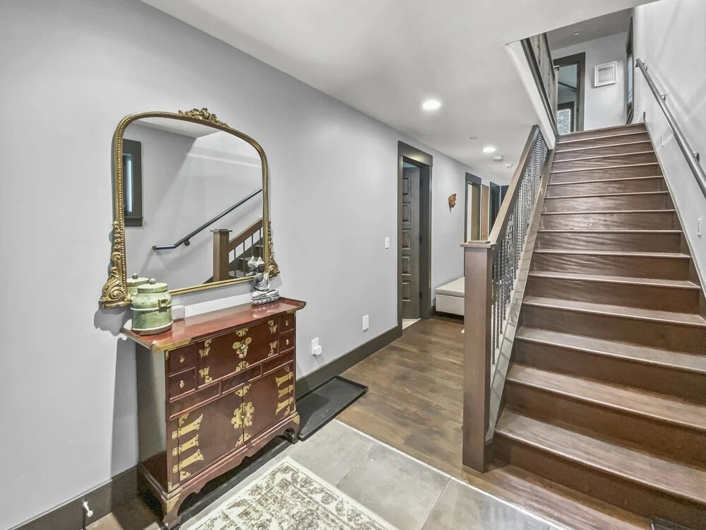 Elegant Mountain Getaway On Daly Ave 135 3 Bedroom Home by RedAwning