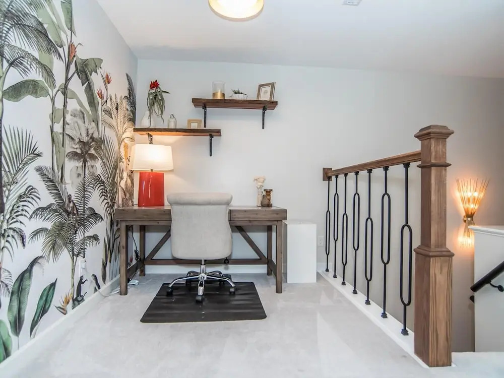 Luxury Three Bedroom Townhome Near Cary