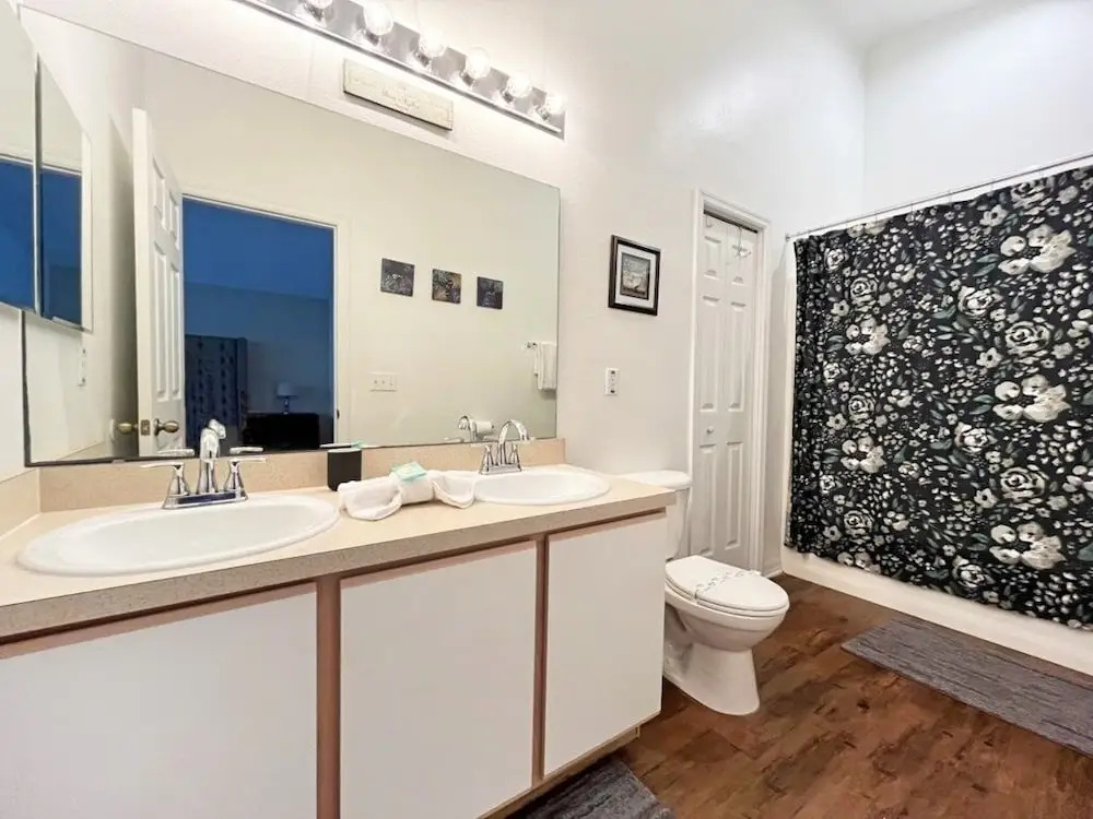 Bloomingdale Villa 4 Bedroom Home by RedAwning