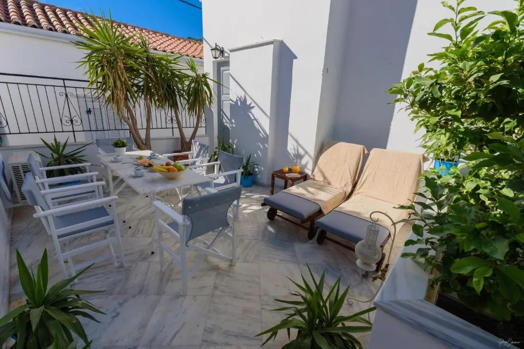 Hydras Pearl - Gold Pearl, Luxury Mansion, No Steps, 120m from the port