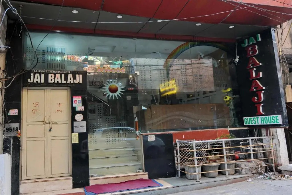 OYO 9042 Hotel BalaG