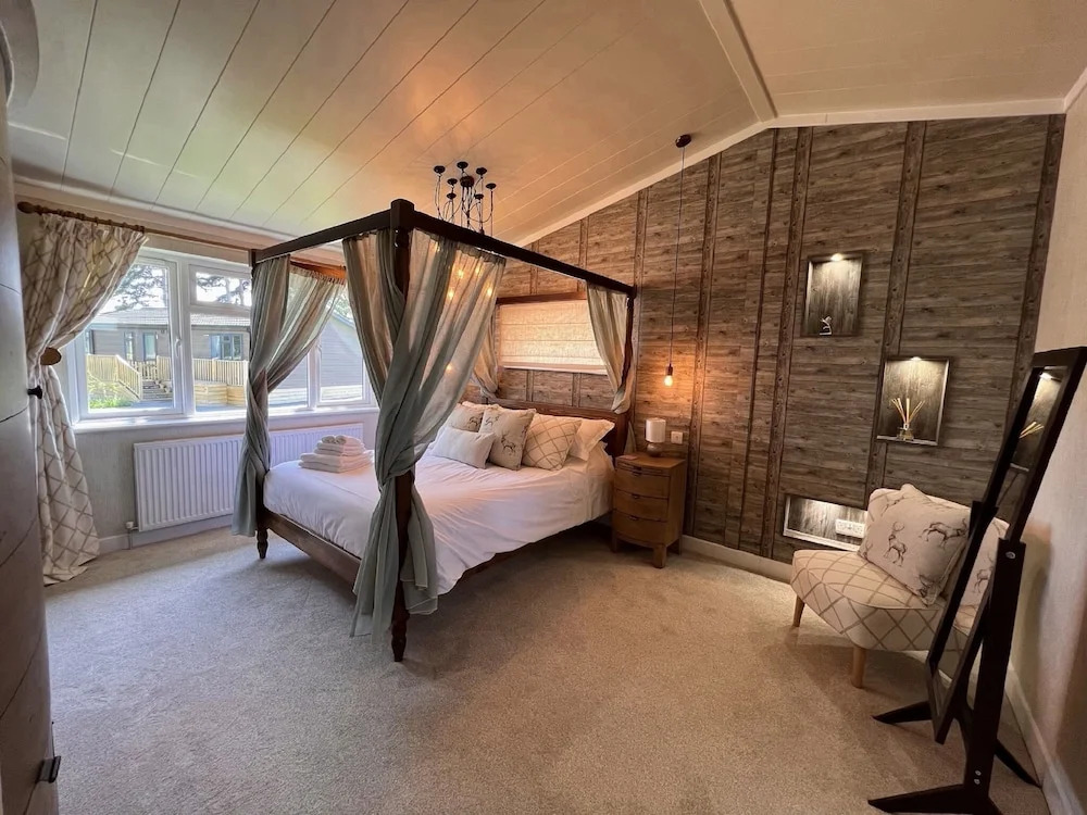 Hollicarrs - Kingfisher Lodge
