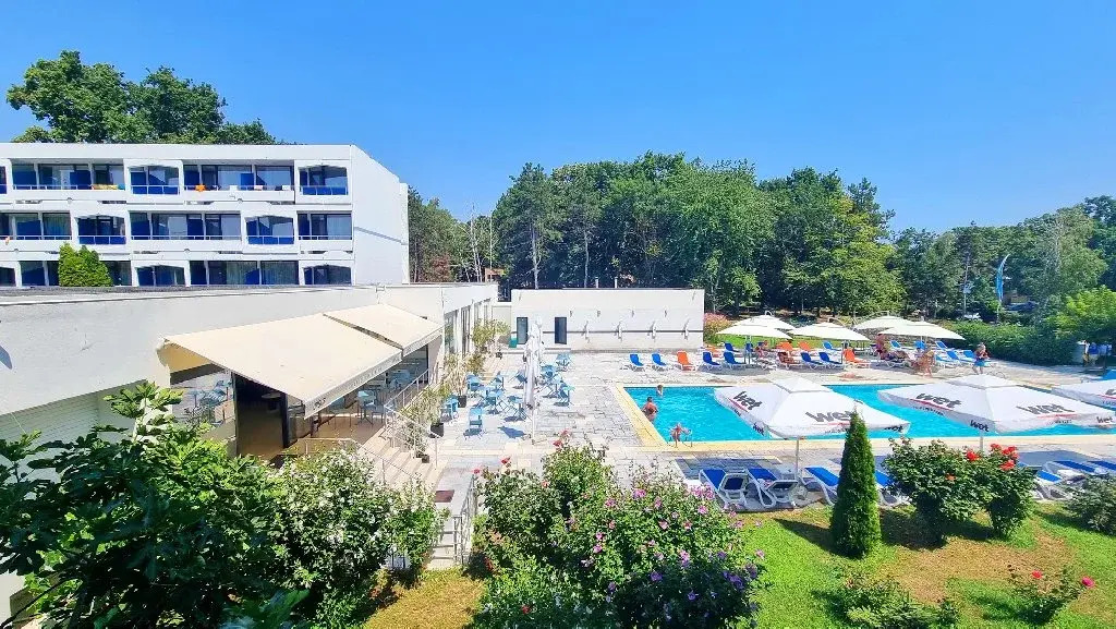Hotel Holiday Blue