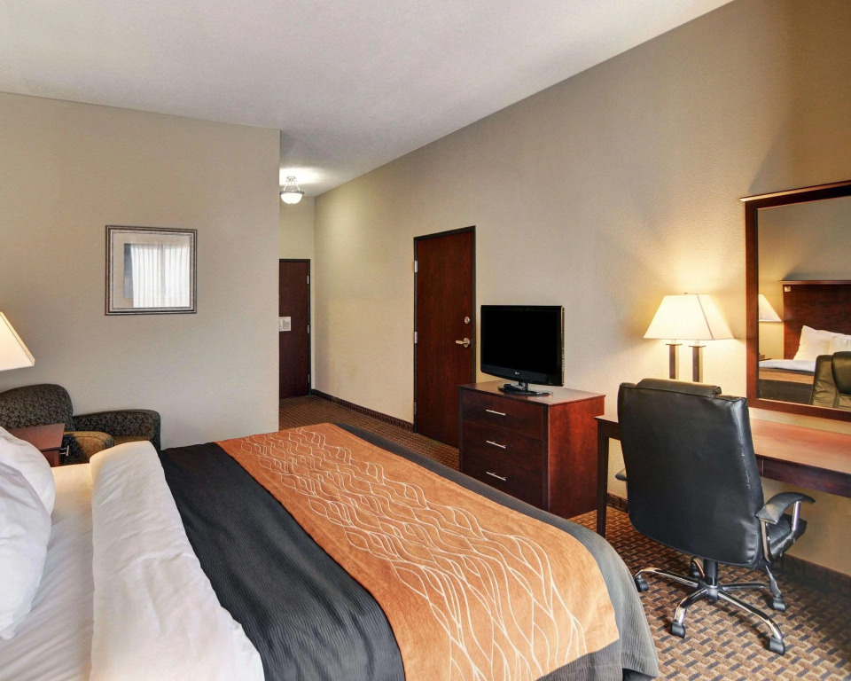 Comfort Inn & Suites Near Lake Lewisville