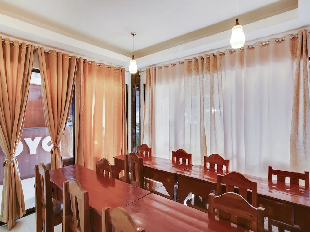OYO 459 Offshore Hotel