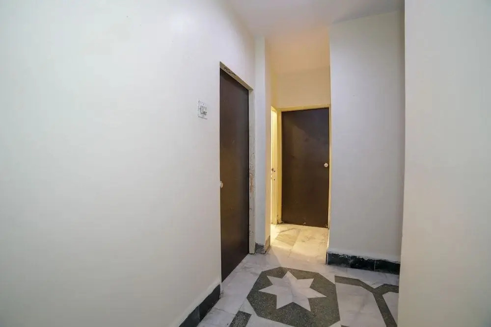 Anuj Guest House by OYO Rooms