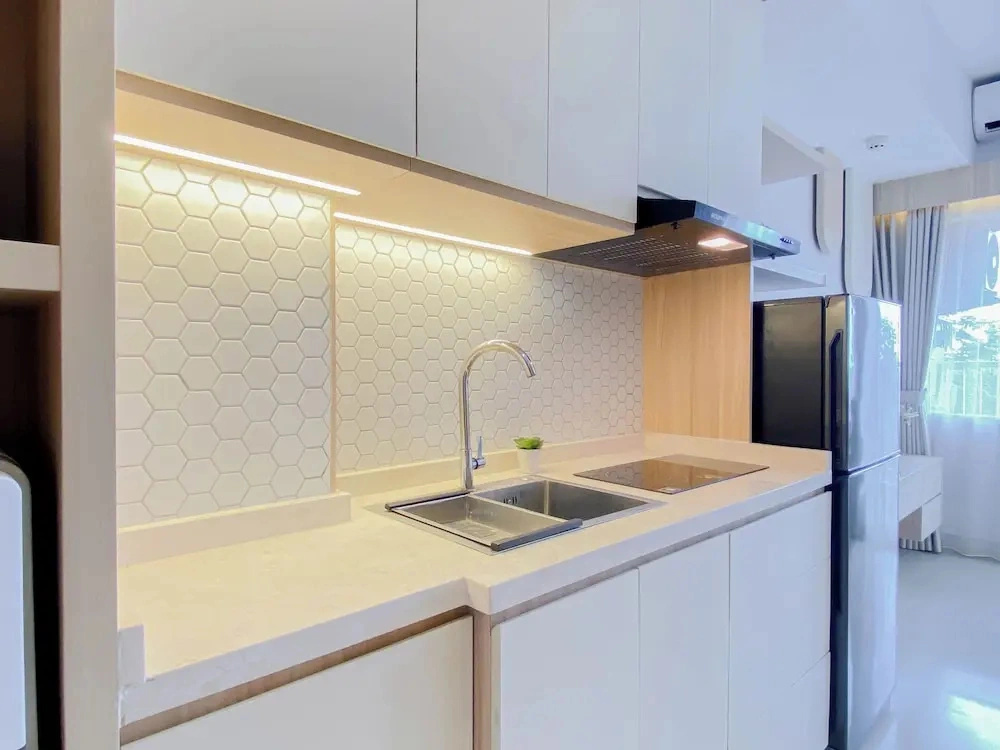 Enjoy Living Studio Apartment At Lrt City Jatibening