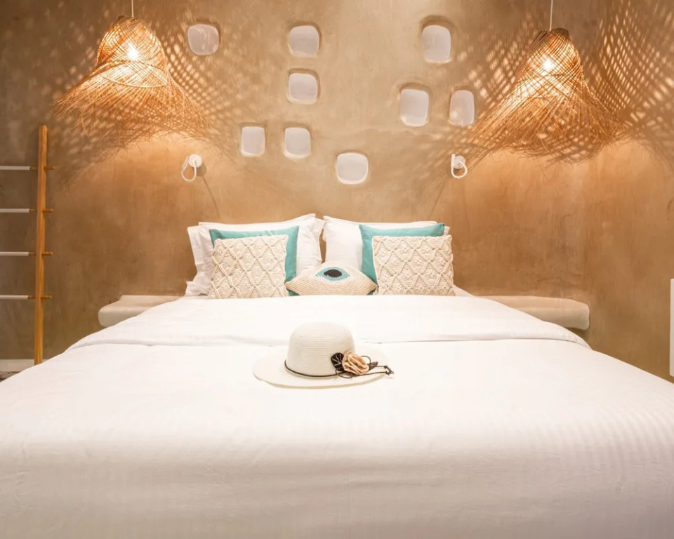 KYMA & HELIOS Deluxe Suites with Hot Tub at AmazeU Suites Naxos