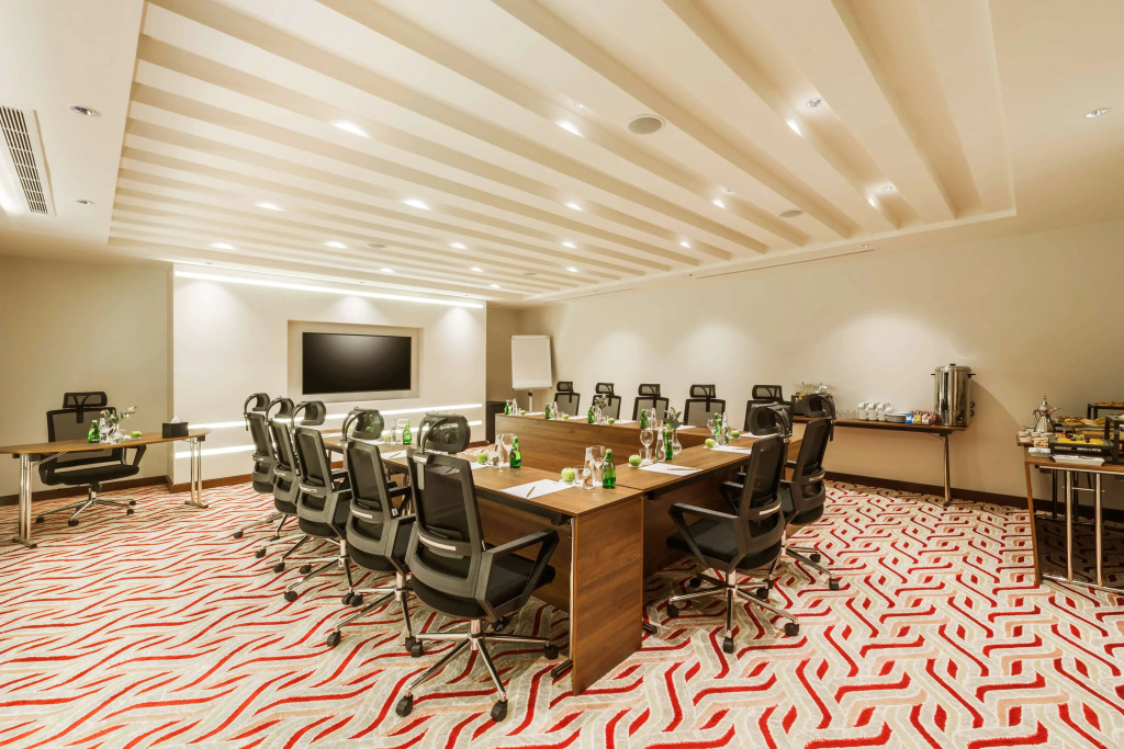 Best Western Plus Al Qurayyat City Center