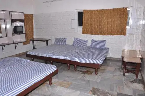 Abirami Inn