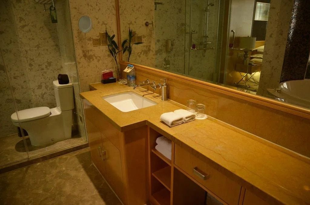 Yazz Hotel