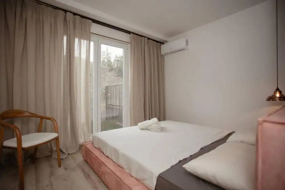 The Luxury Garden Apartment 2BR in Shkod r