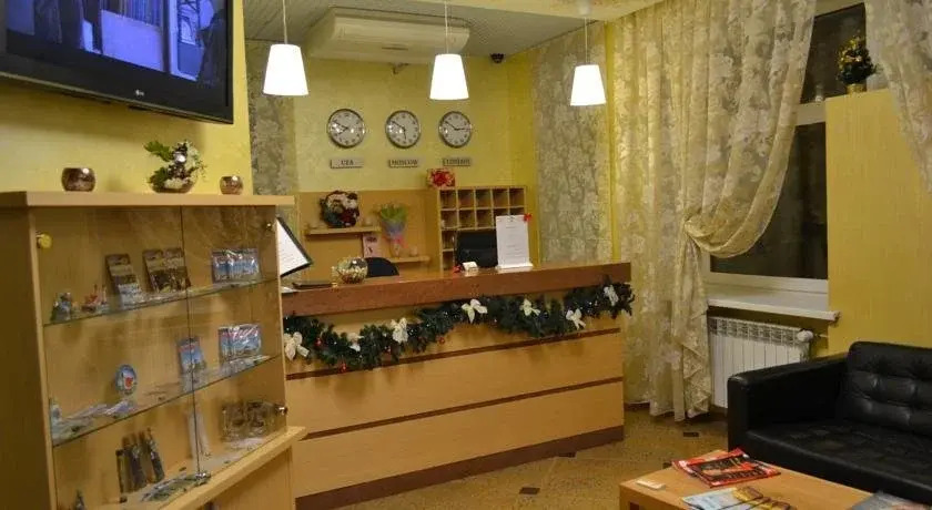 西安钟鼓楼钟楼地铁站万信国际酒店