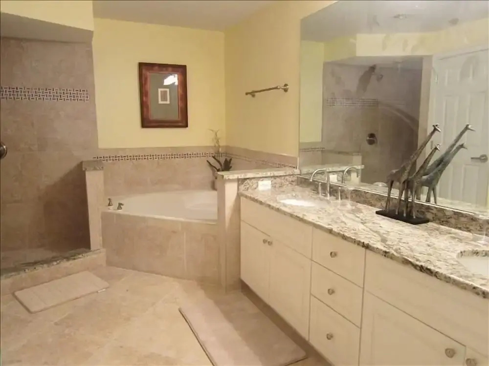Crescent Condominiums 3 Bedroom Apartment by BnD