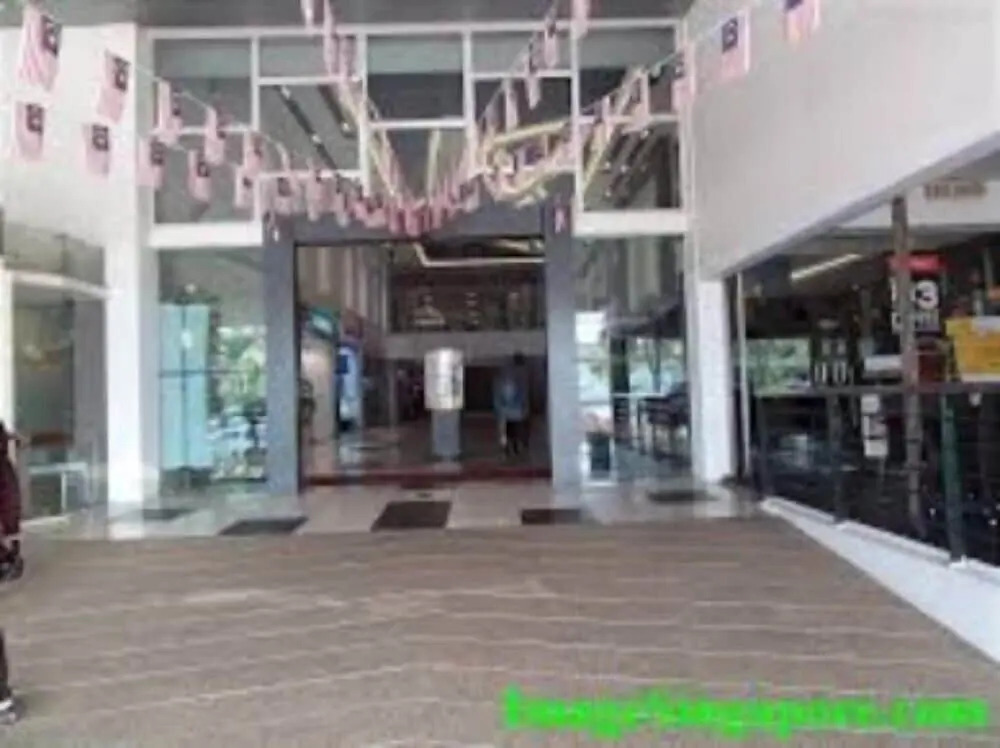 Amerin Mall & Suites