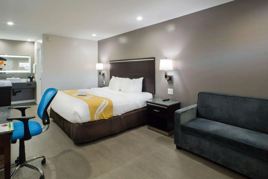 Bay Area Inn & Suites