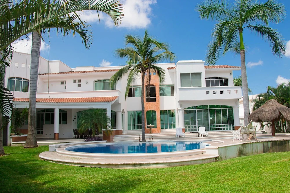 Luxury Villa Alamos
