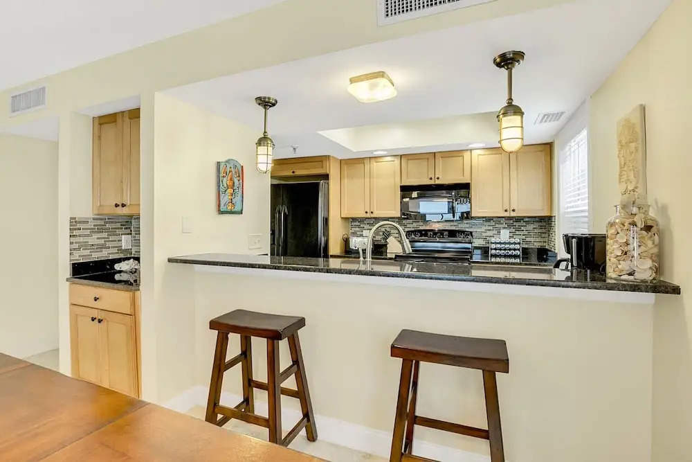 19930 Gulf Blvd Townhouse Unit 4A 2 Bedrooms 2.5 Bathrooms Townhouse