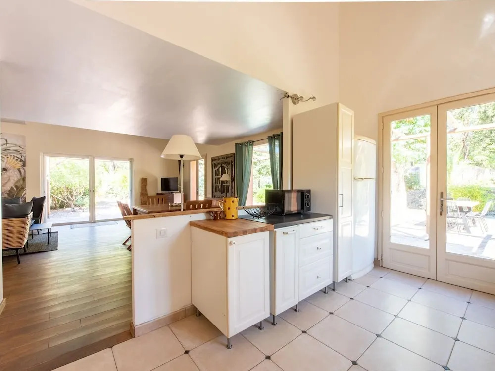 Spacious Holiday Home in La Croix Valmer With Private Pool