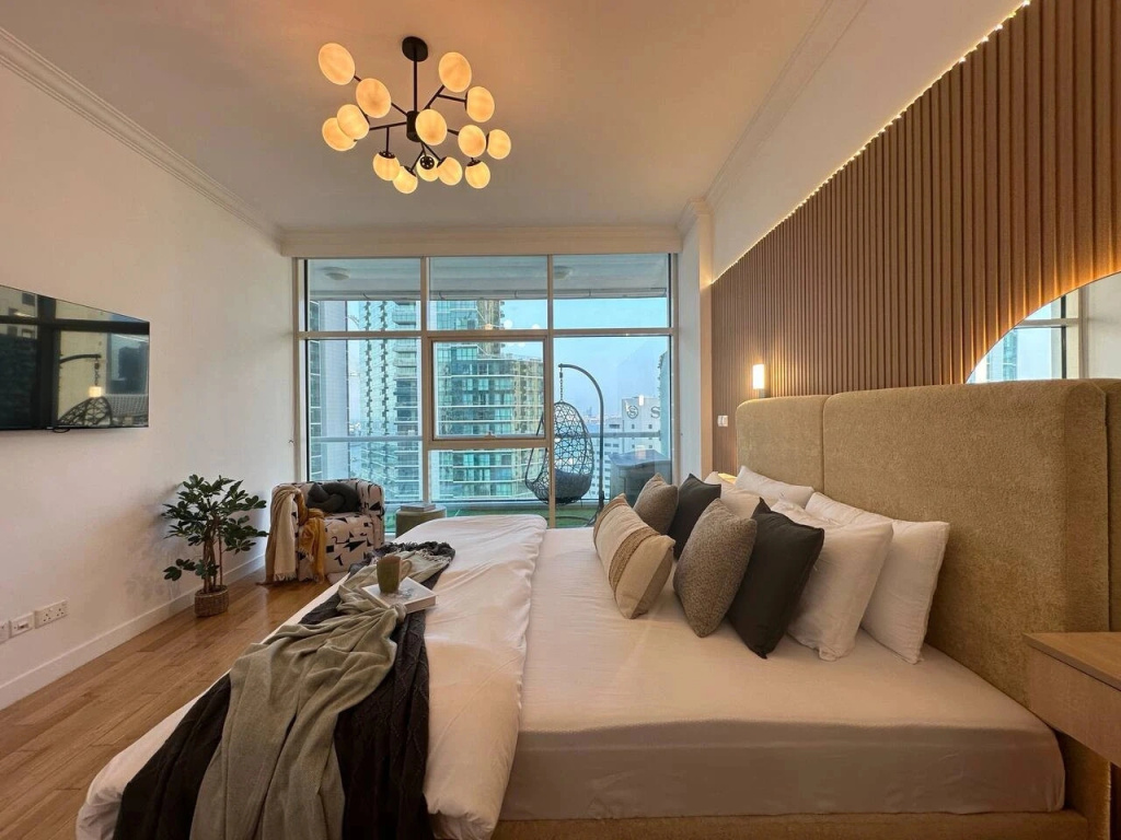 Квартира JBR Beachfront 3BR Sleeps 12 Pool Sea View