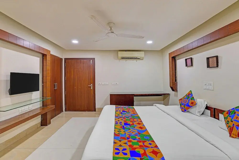 FabHotel The Tuesday Suits - Opposite to Delhi Public School