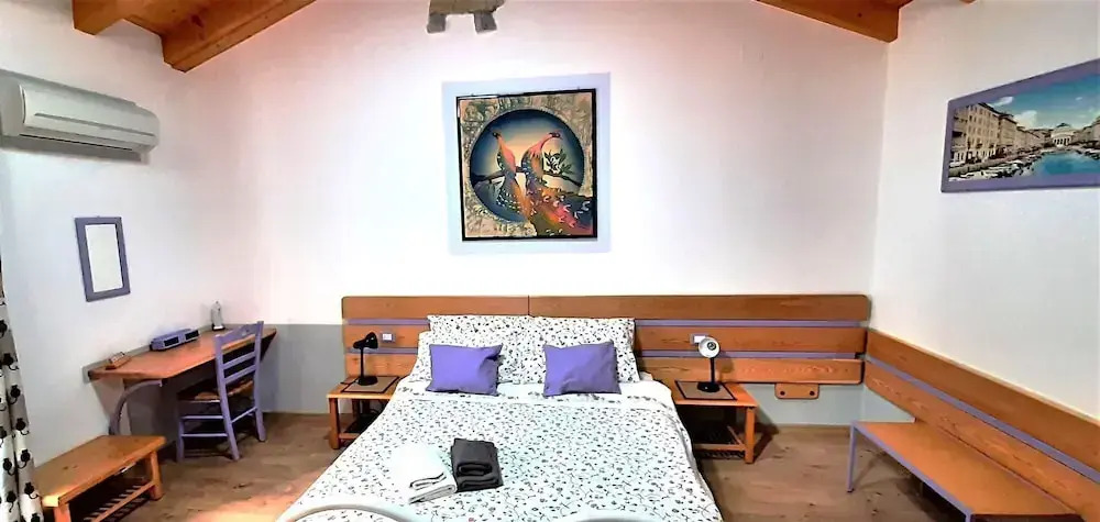 Room-romantic Eco-lodge in the Heart of