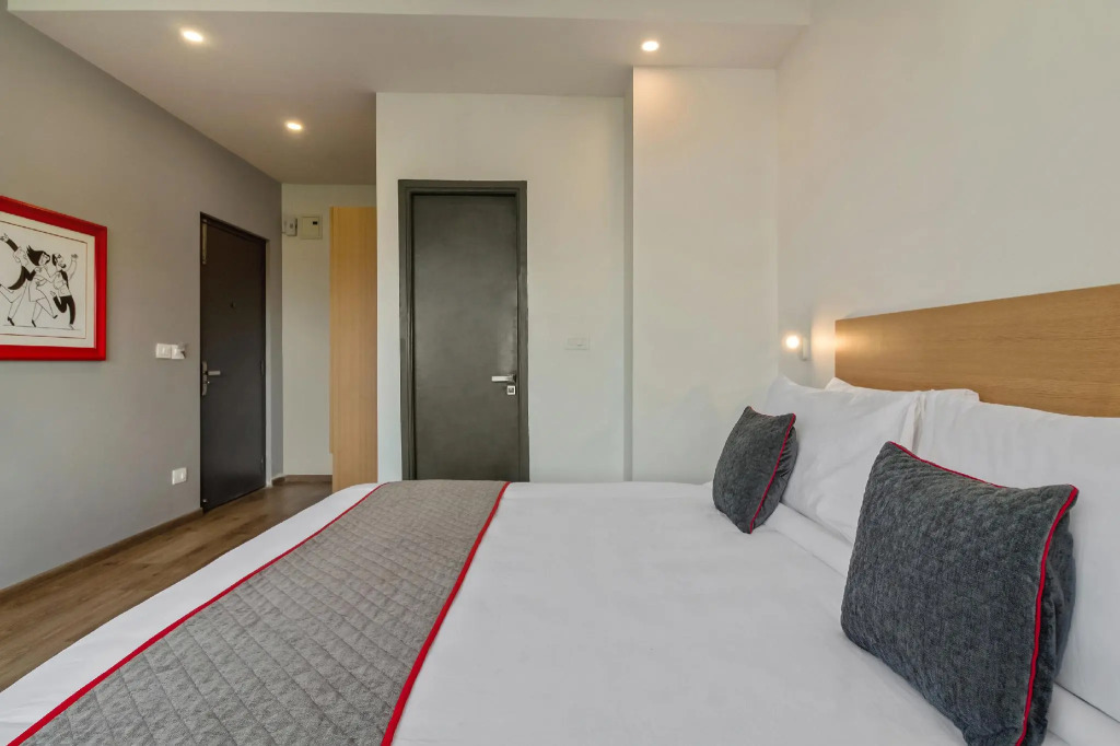 FabHotel White Ridge-SIa Life Hospital, Kondapur