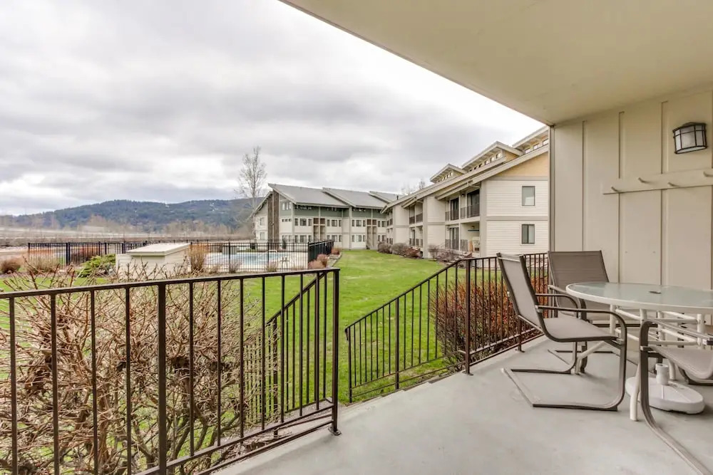 Condos at Sandpoint