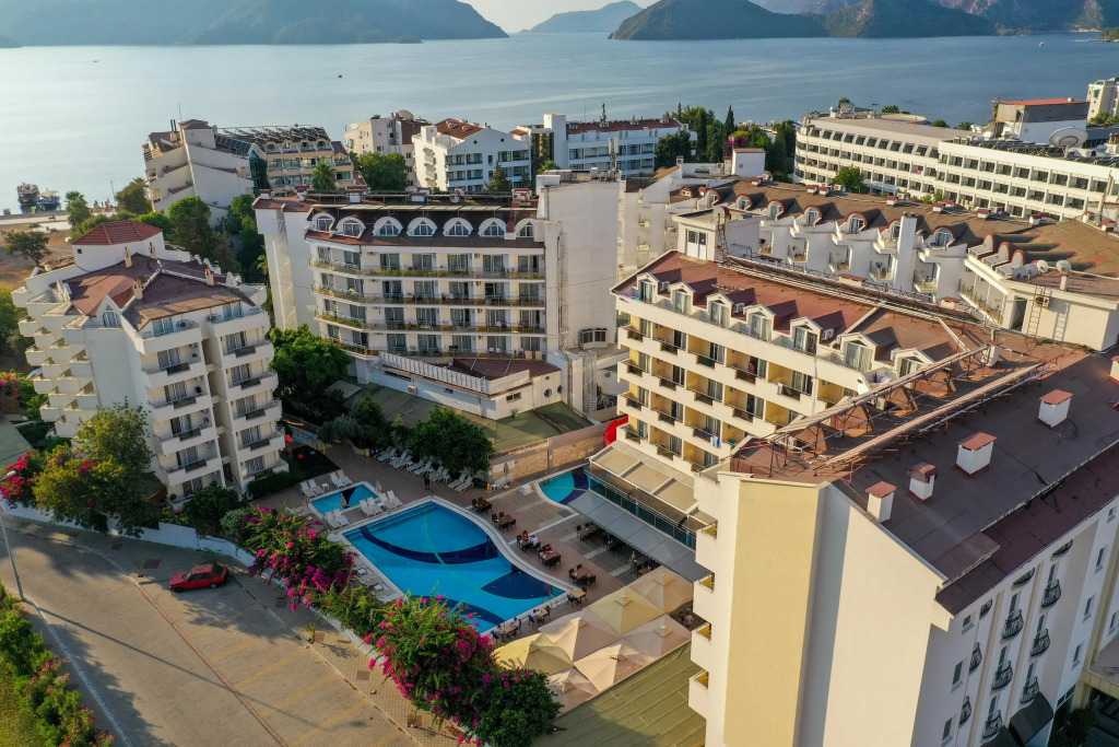 Prestige Hotel & Apart