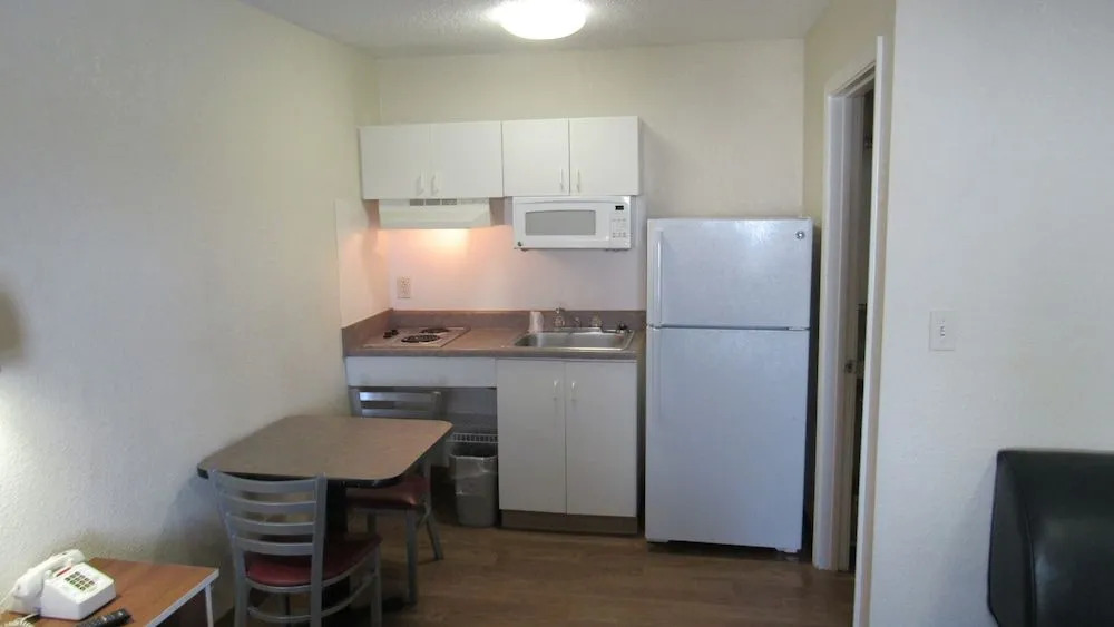Intown Suites Extended Stay Nashville TN - Bellevue