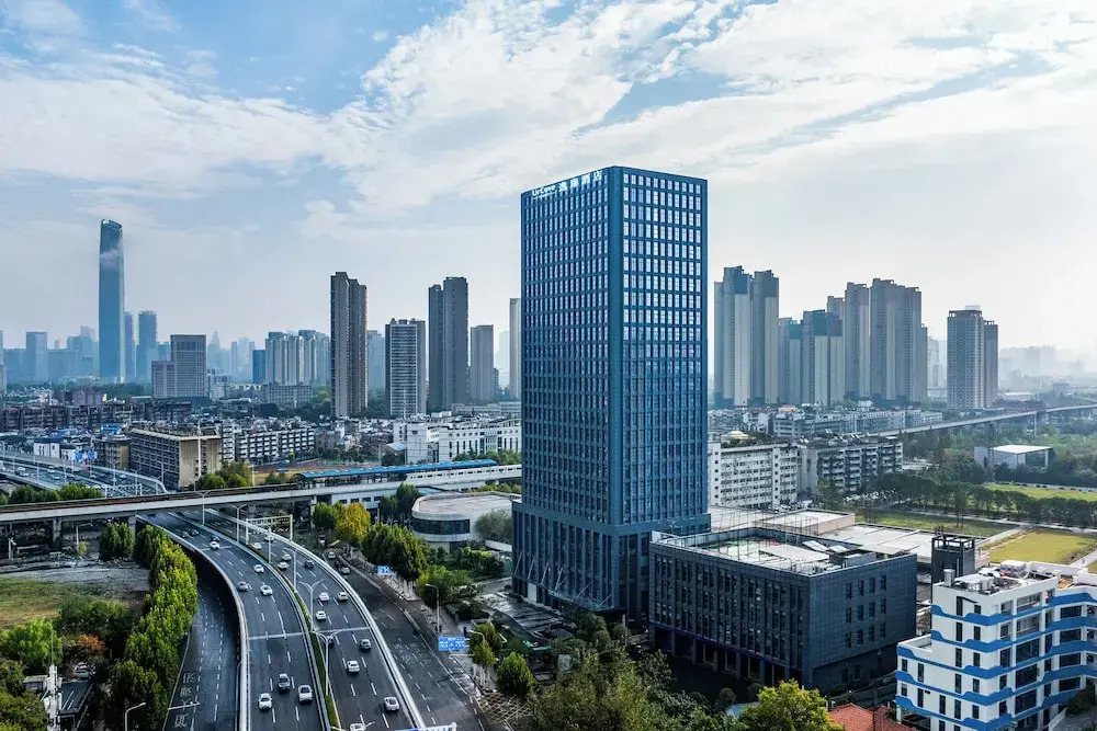 CNHOL International Hotel (Wuhan Jiefang Avenue Zongguan Metro Station Branch)