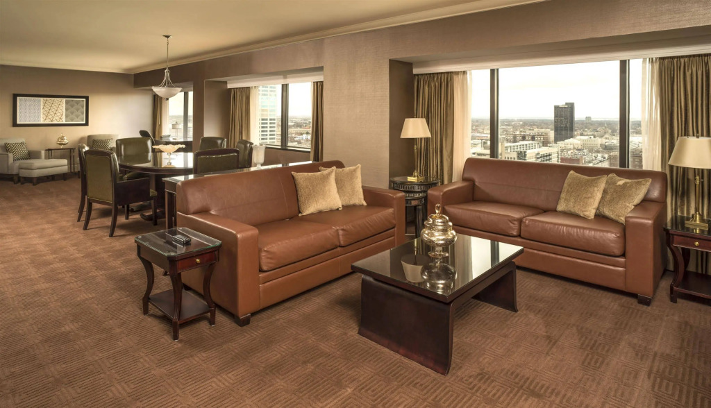 The Plaza Hotel Columbus at Capitol Square