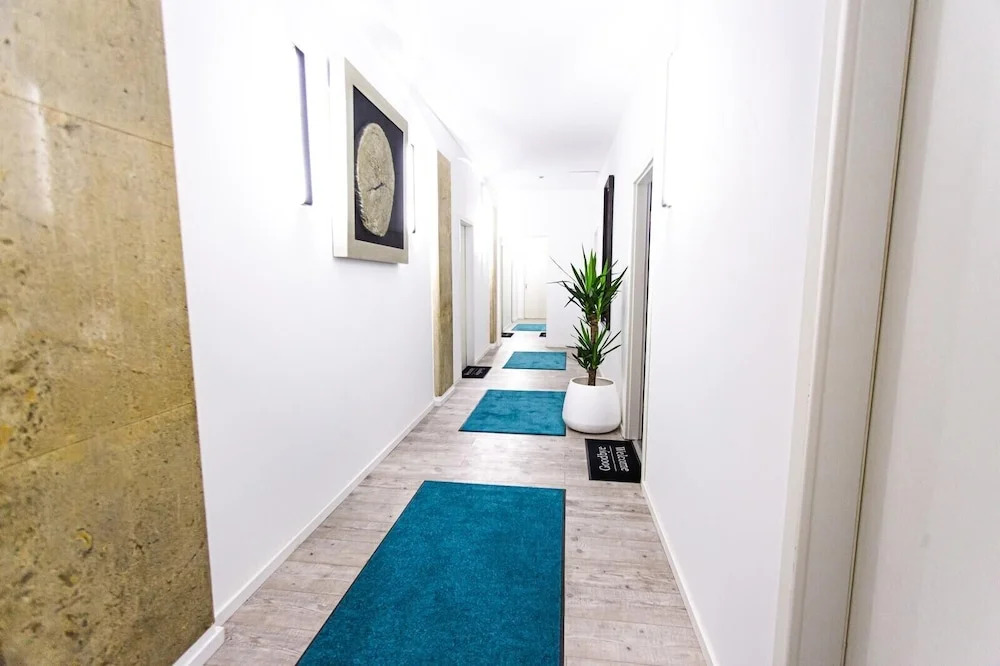 Huxx Rooms