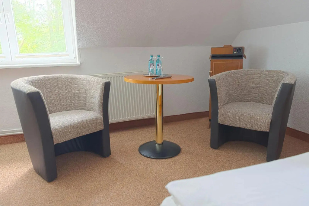 Hotel Schöne Aussicht, Stilvoll modern, direkt am Rüstersieler Hafen