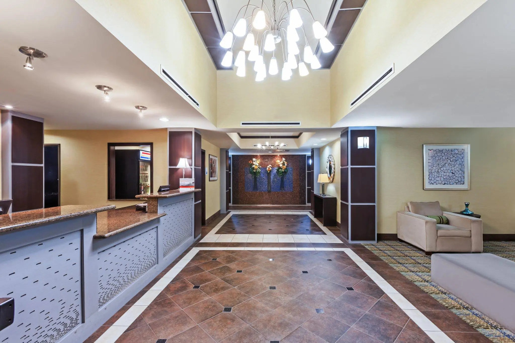 Holiday Inn Express Hotel & Suites Beaumont Northwest by IHG