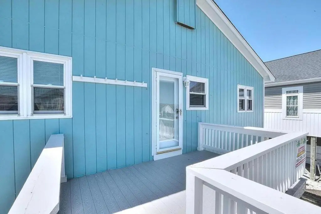 Ocean Breeze Retreat