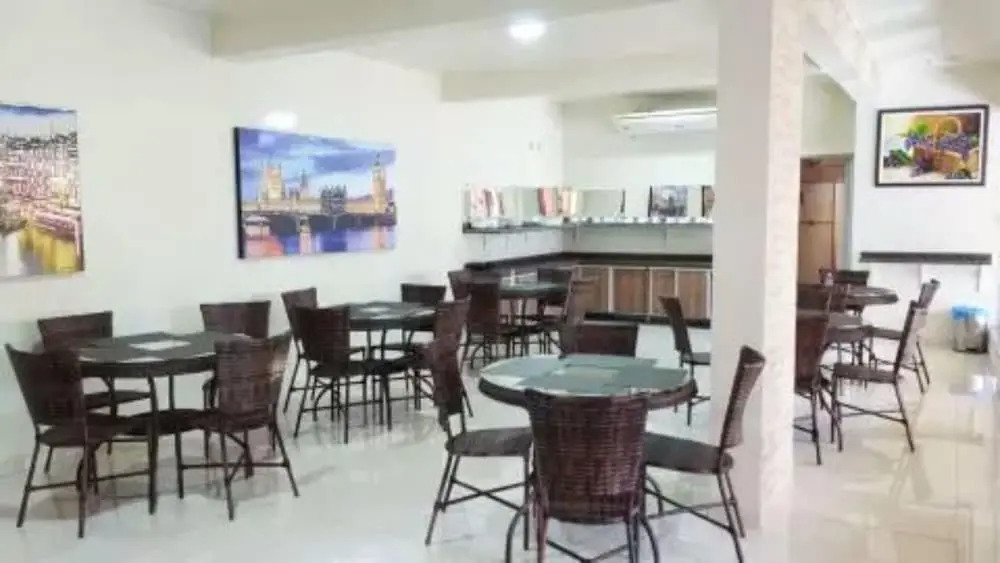 Lancaster Hotel