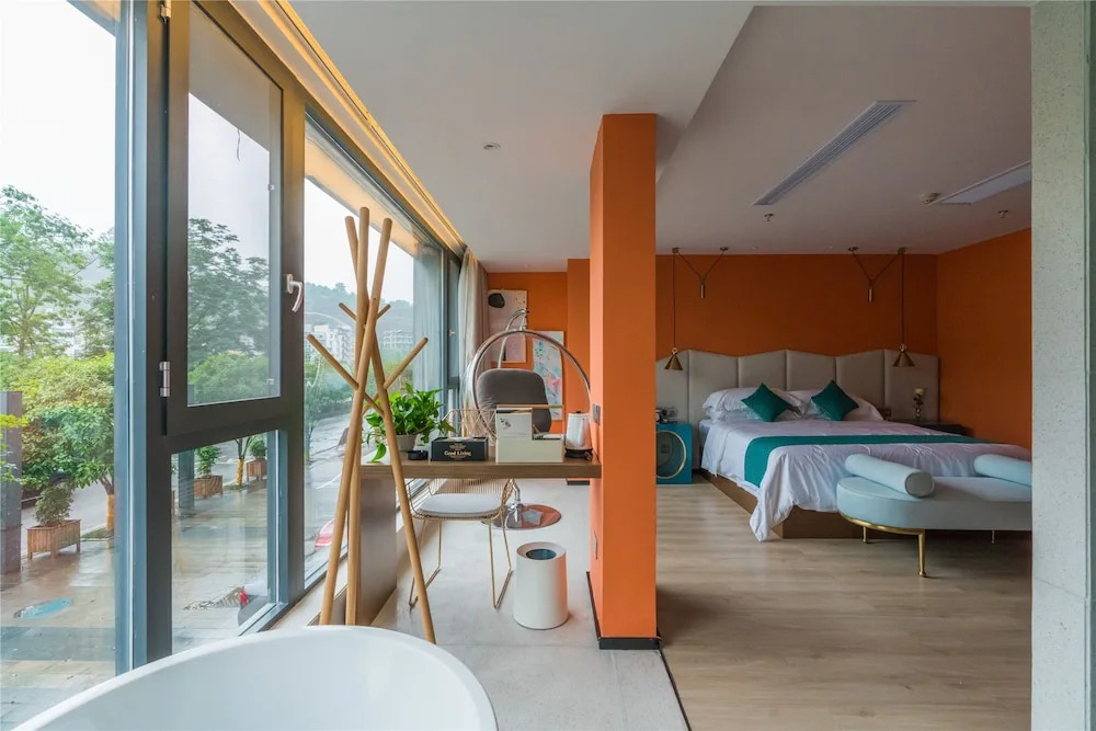 Bizca Art Hostel