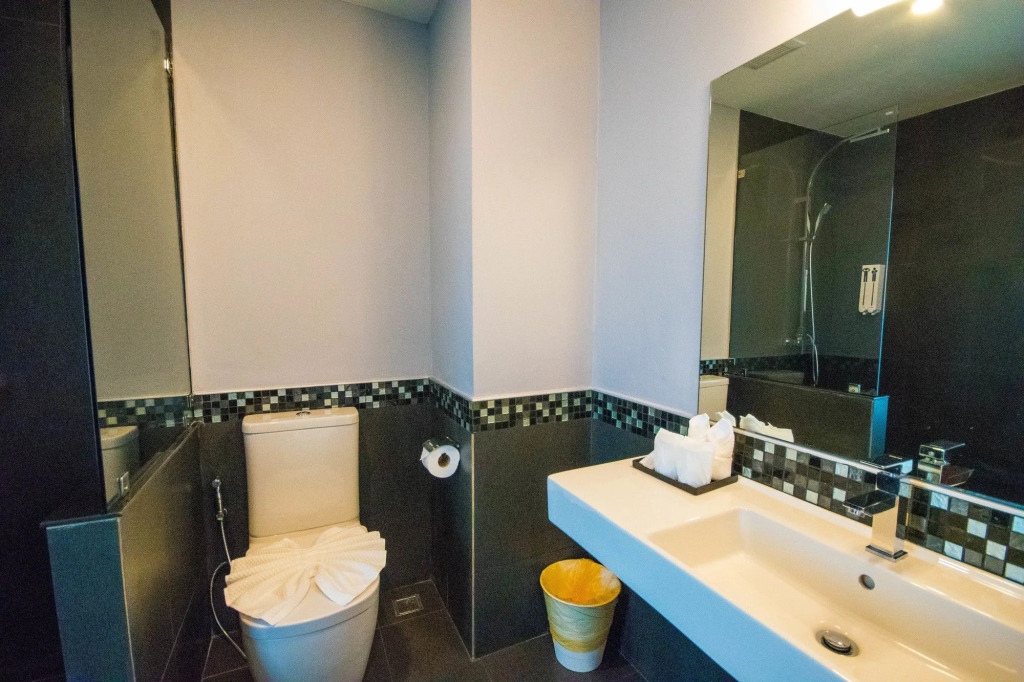 Comet Hotel Surat Thani