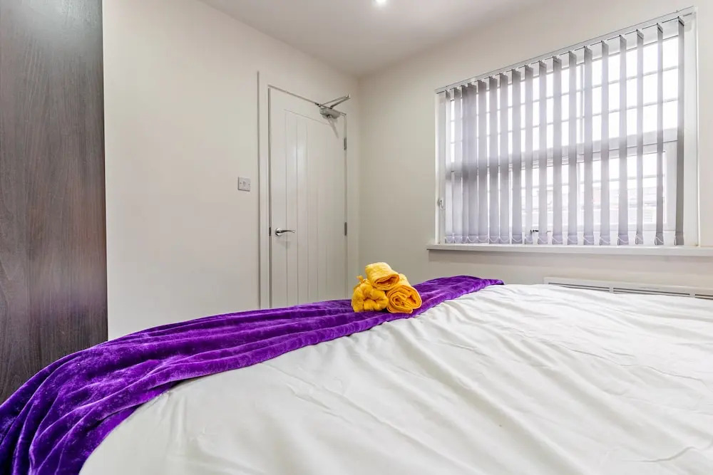 Birmingham Apt-sleeps 4-walk to City Centre-pets