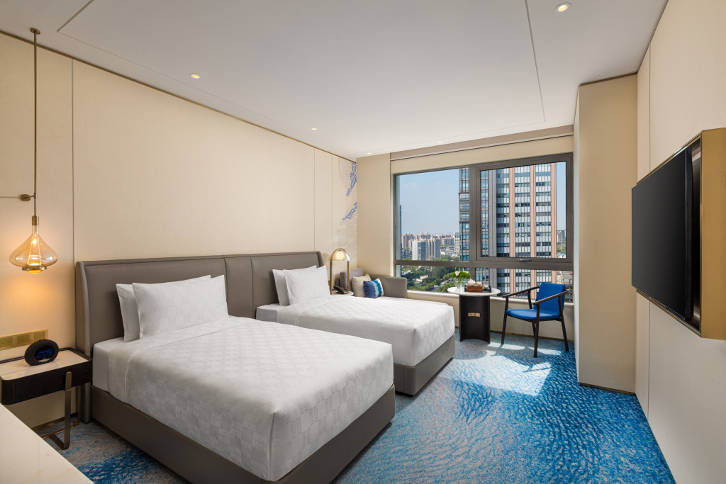 HUALUXE Shanghai Changfeng Park by IHG