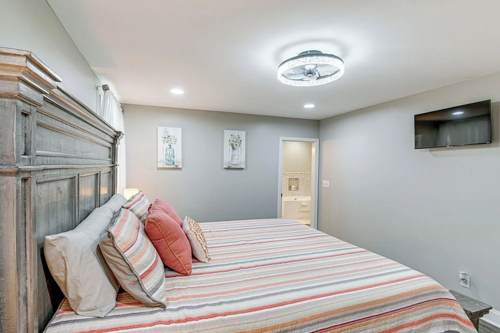 Family-friendly Home w/ Yard: 27 Mi to Nashville!