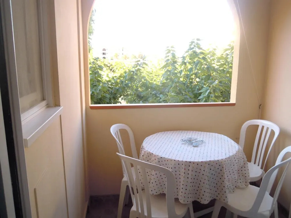 Studio in Leucate, With Balcony - 250 m From the Beach
