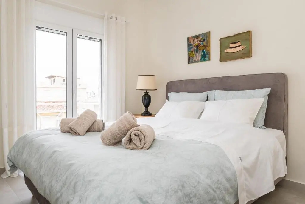 Sissy apartment